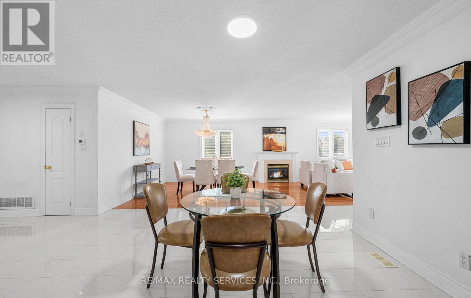Photo 16 of 47 Echoridge Drive, Brampton ON