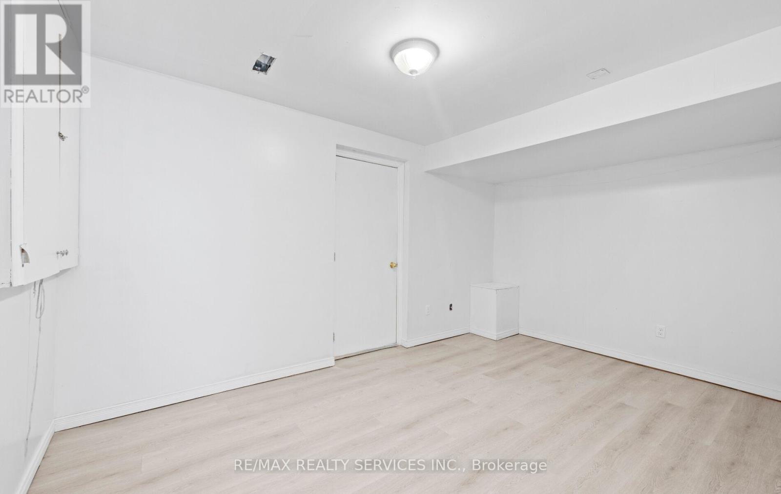Photo 30 of 47 Echoridge Drive, Brampton ON