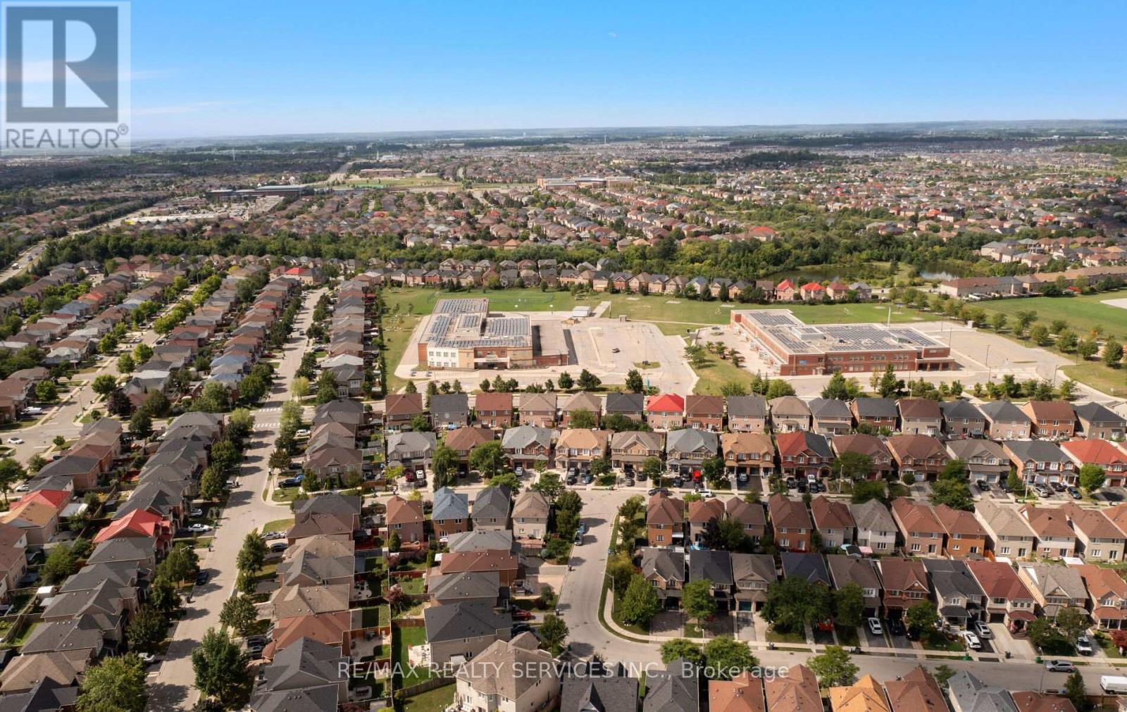 Photo 42 of 47 Echoridge Drive, Brampton ON