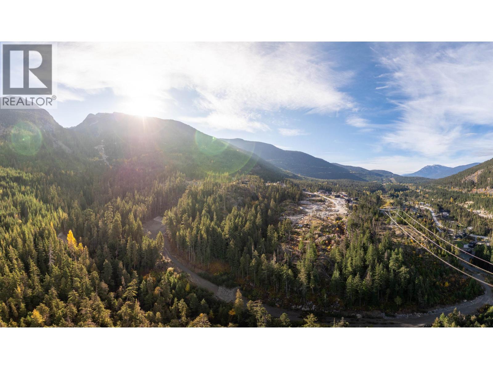 9366 WEDGEMOUNT PLATEAU DRIVE, Whistler