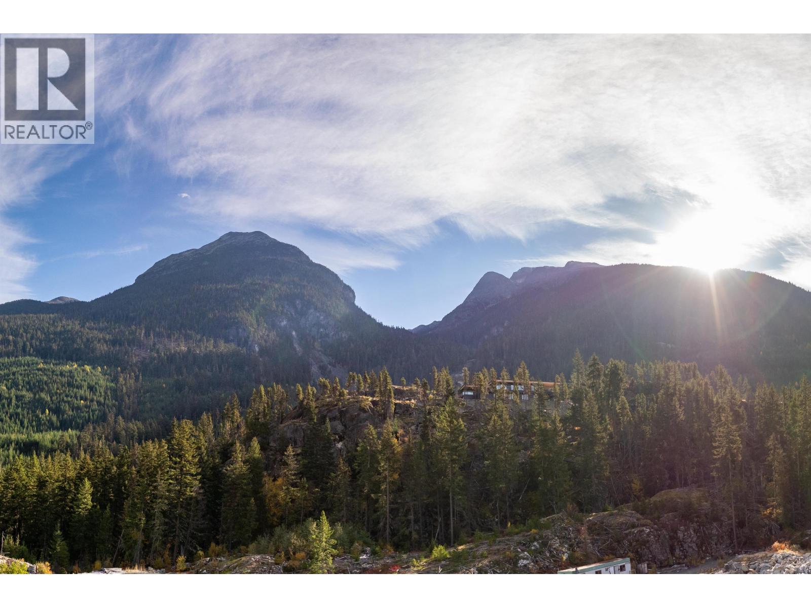 9366 WEDGEMOUNT PLATEAU DRIVE, Whistler