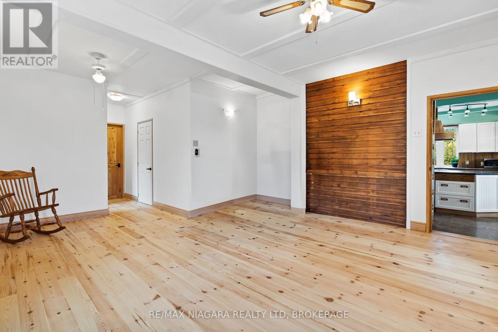 Photo 5 of 63023 Perry Road, Wainfleet ON