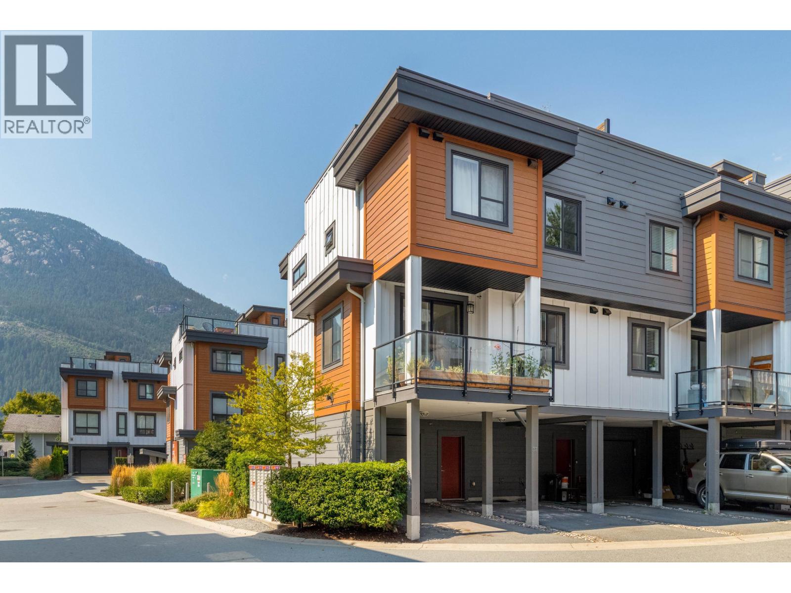 37 39769 GOVERNMENT ROAD, Squamish