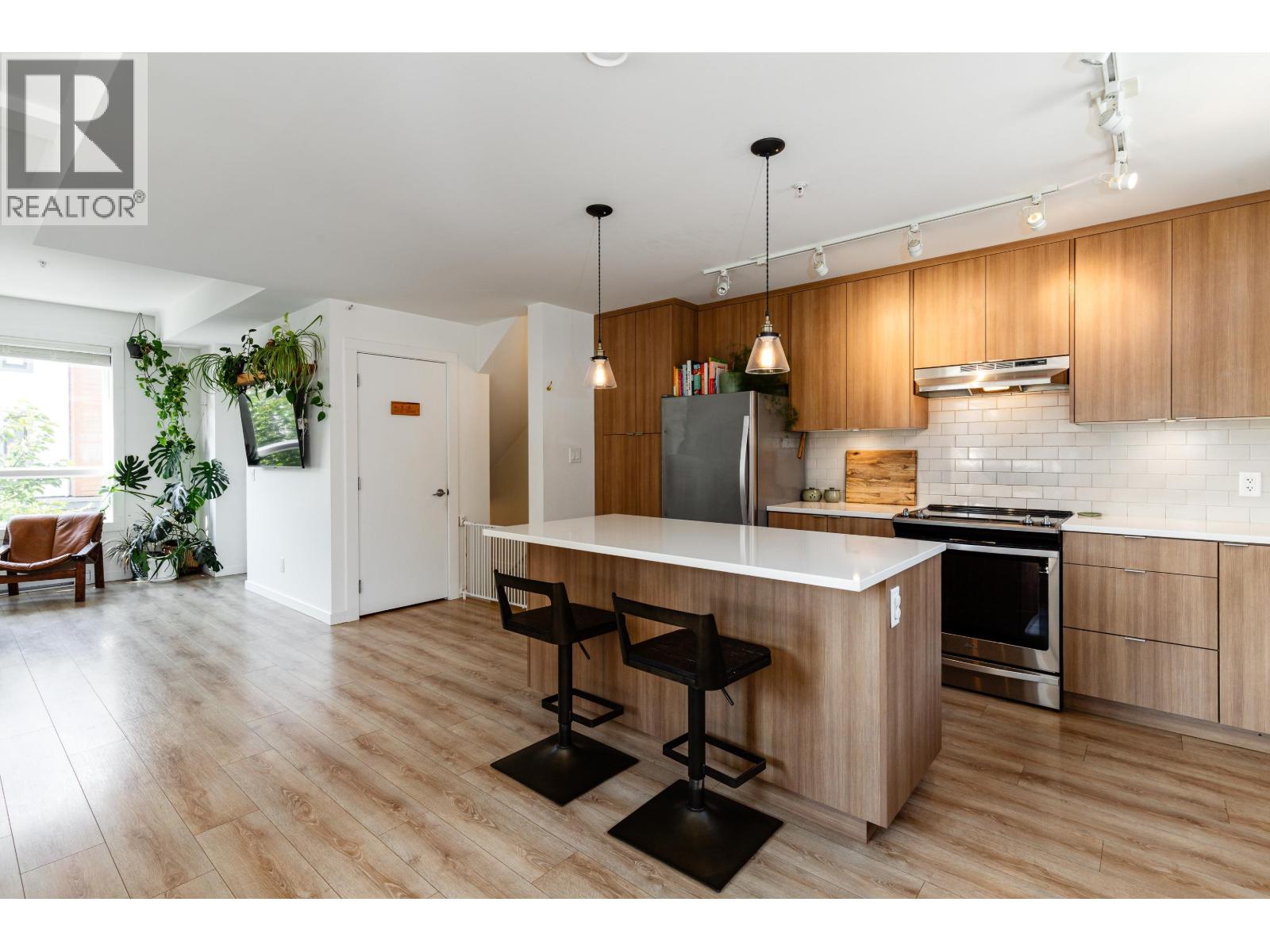 37 39769 GOVERNMENT ROAD, Squamish