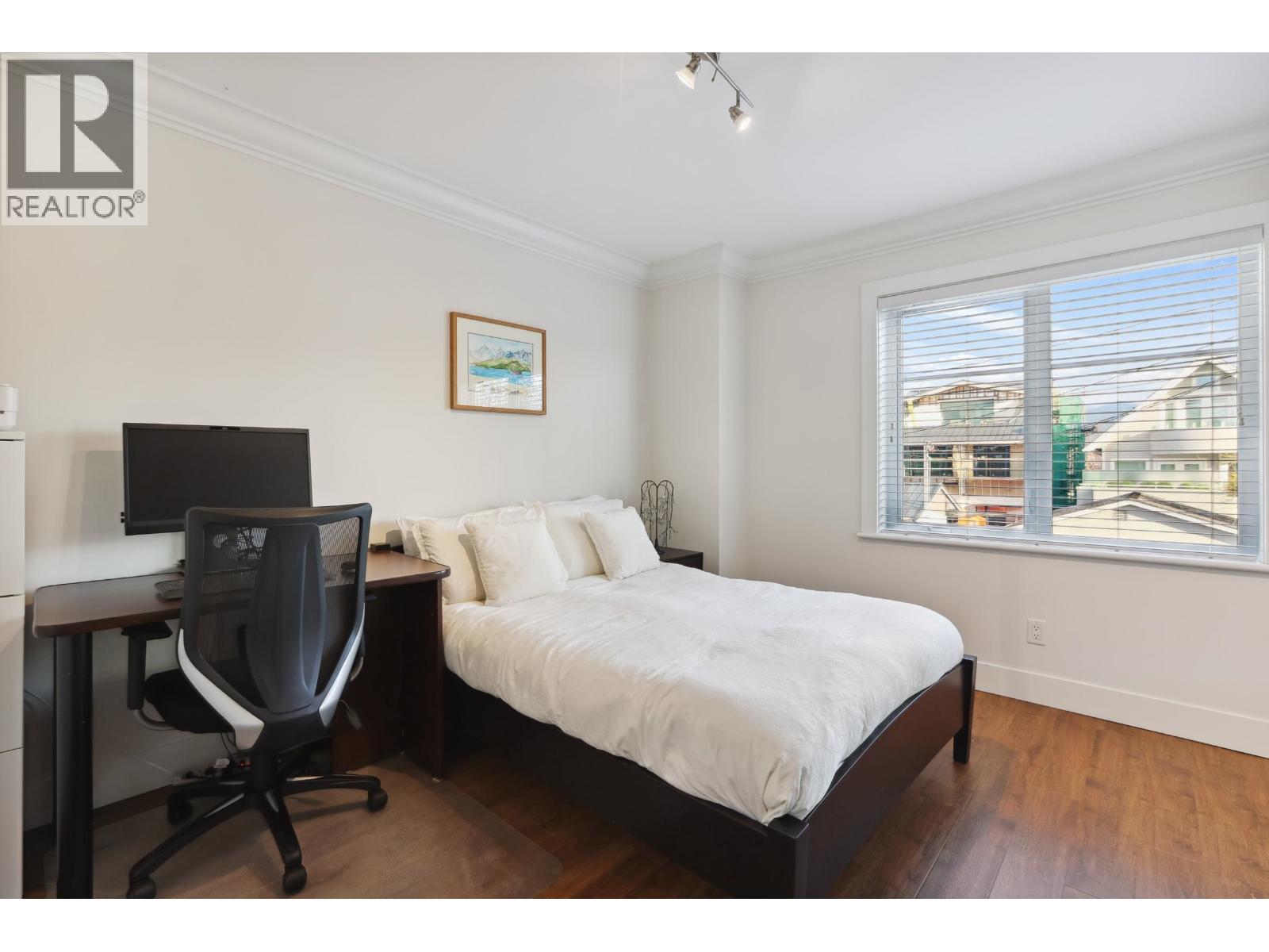 Photo 10 of 3487 W 2nd Avenue, Vancouver BC