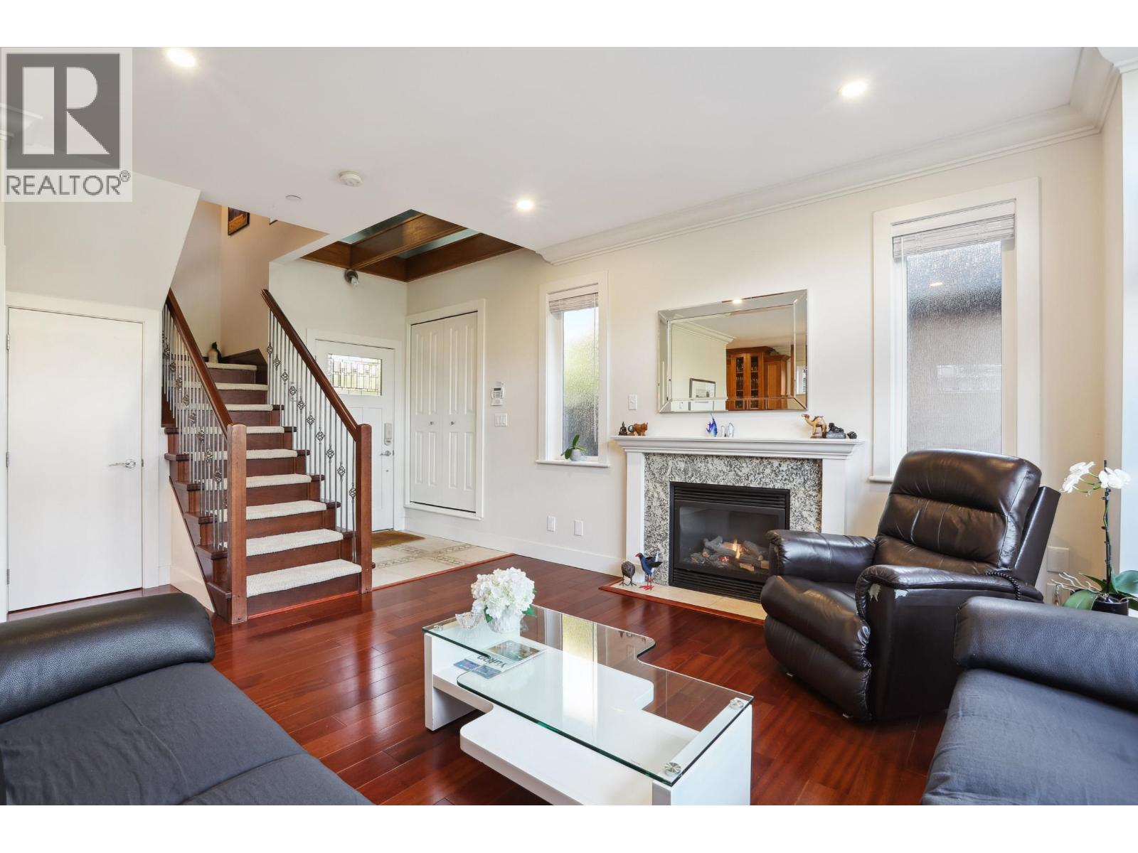 Photo 7 of 3487 W 2nd Avenue, Vancouver BC