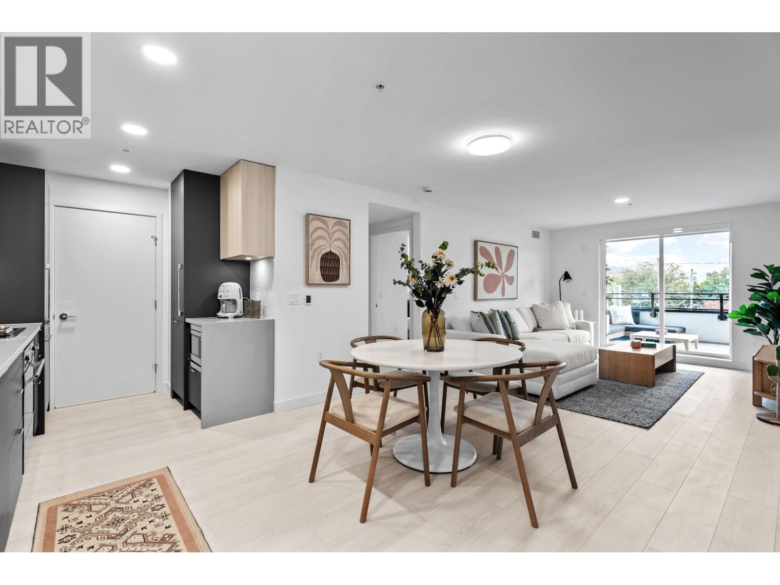 Photo 9 of 310 2419 Grant Street, Vancouver BC