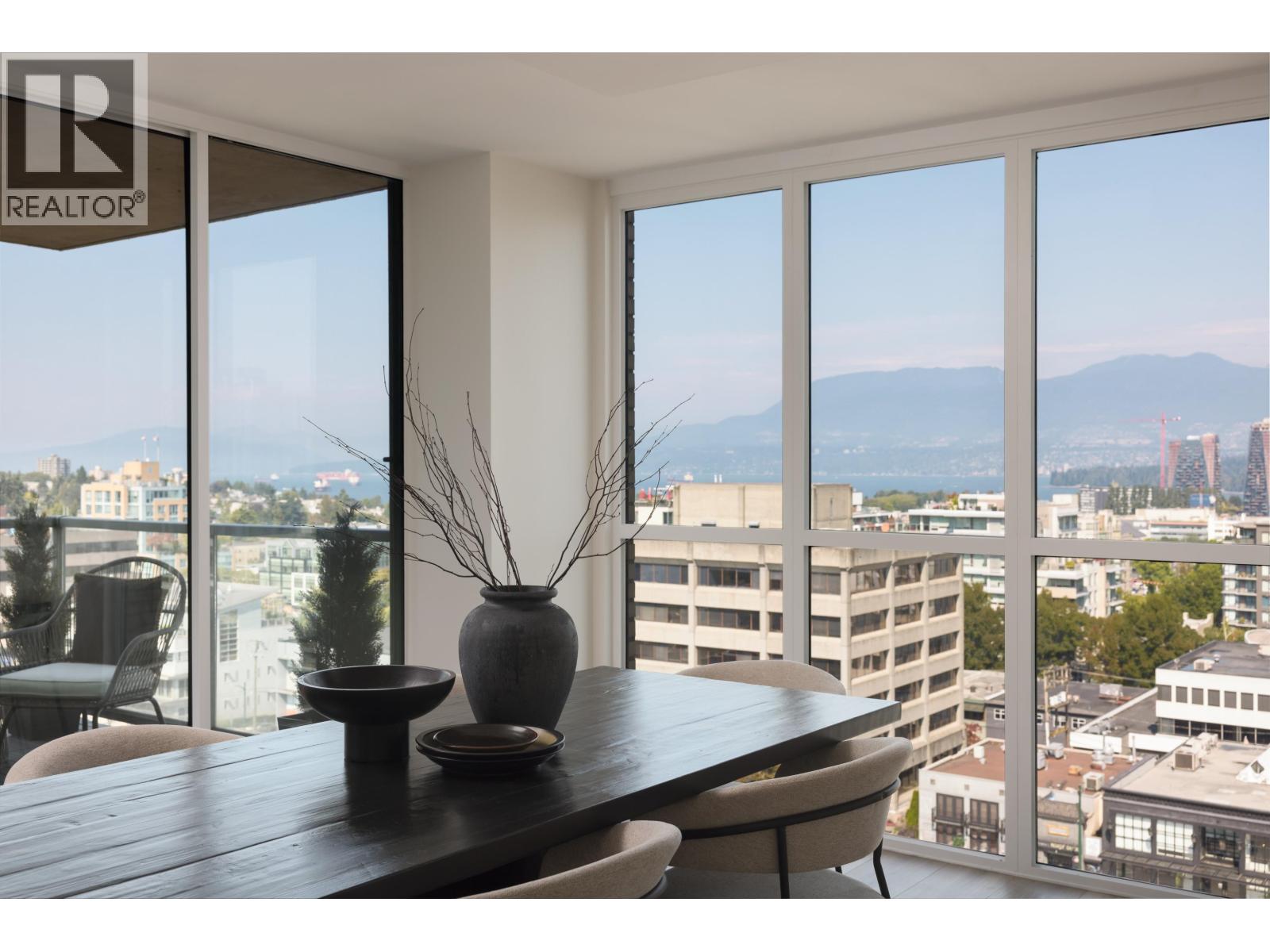 Photo 8 of 1102 1633 W 10th Avenue, Vancouver BC