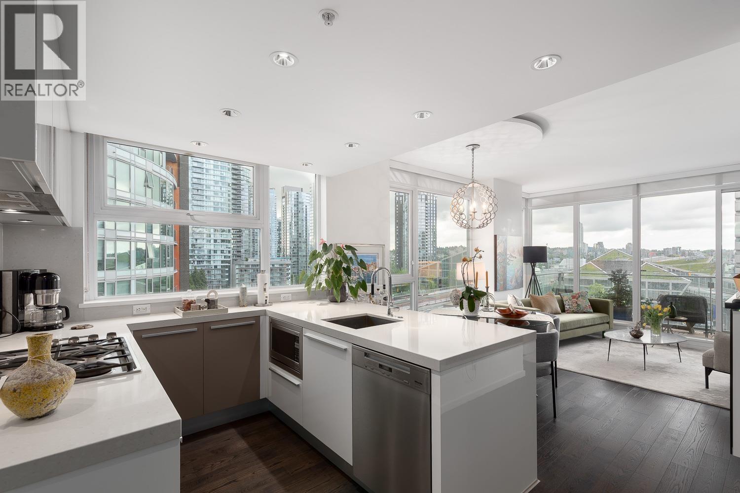 Photo 13 of 707 1351 Continental Street, Vancouver BC