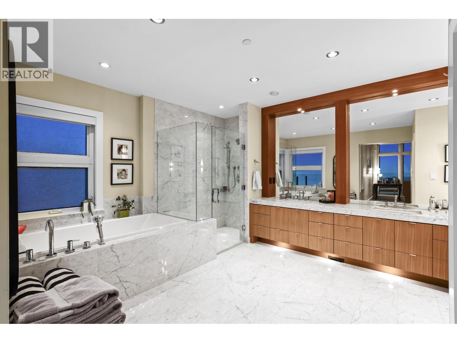 2780 HIGHGROVE PLACE, West Vancouver