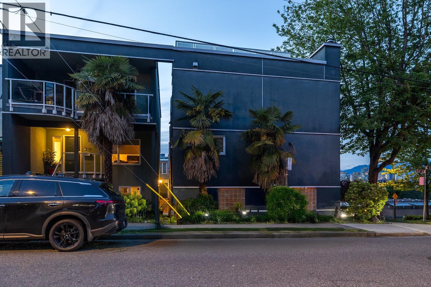 Photo 32 of 2391 Oak Street, Vancouver BC