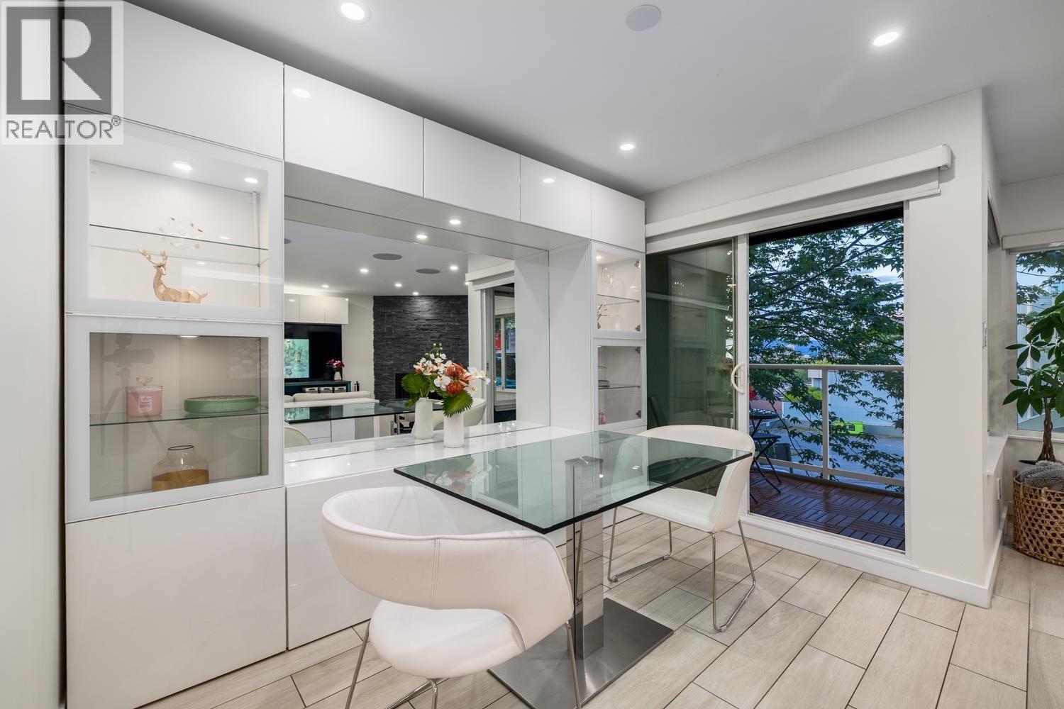 Photo 8 of 2391 Oak Street, Vancouver BC