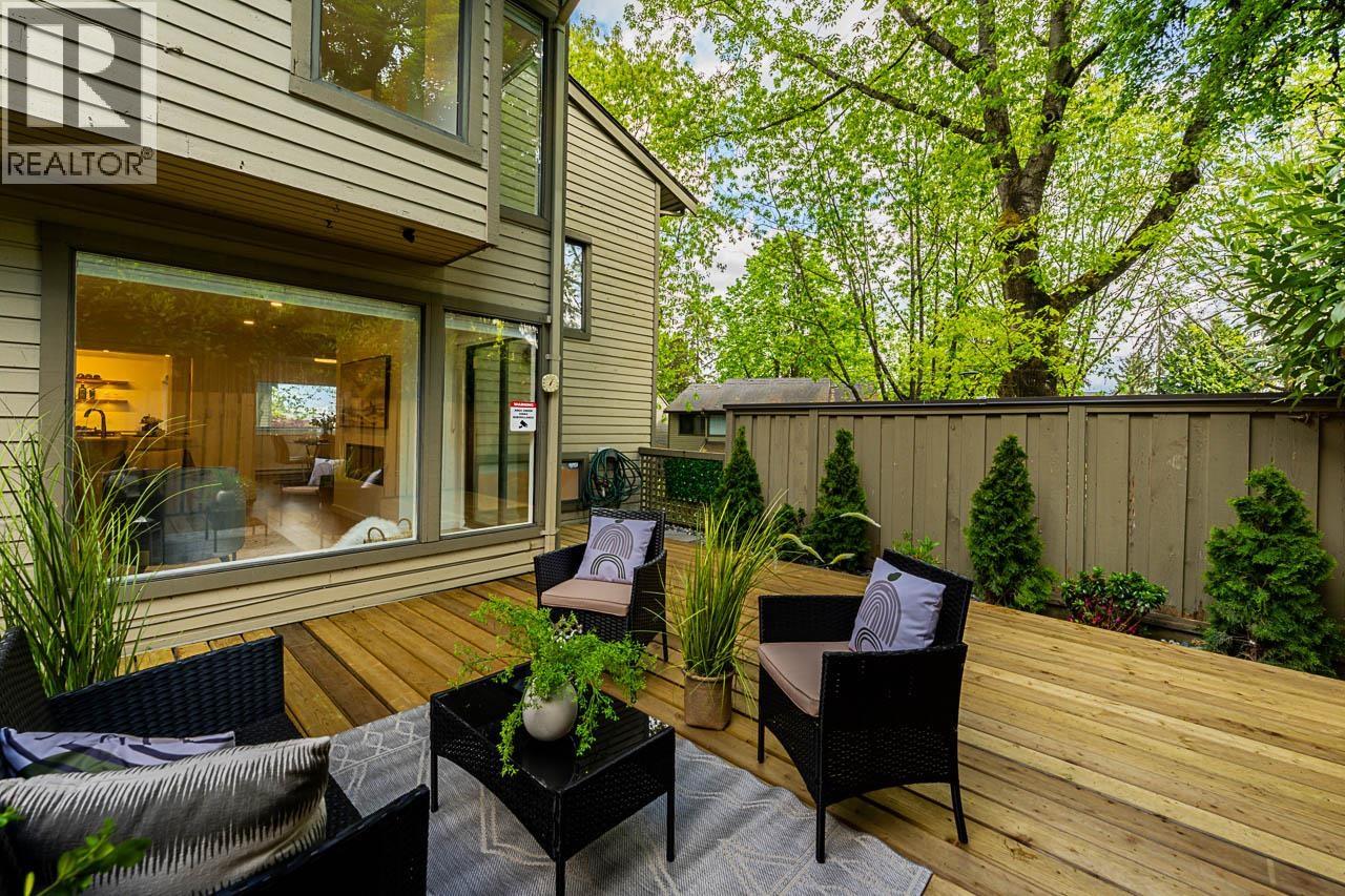 Photo 2 of 5853 Mayview Circle, Burnaby BC