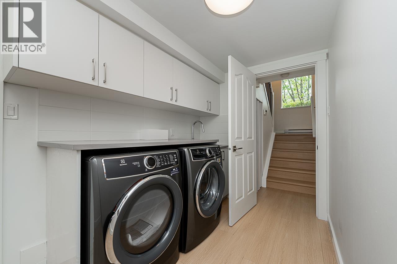 Photo 27 of 5853 Mayview Circle, Burnaby BC