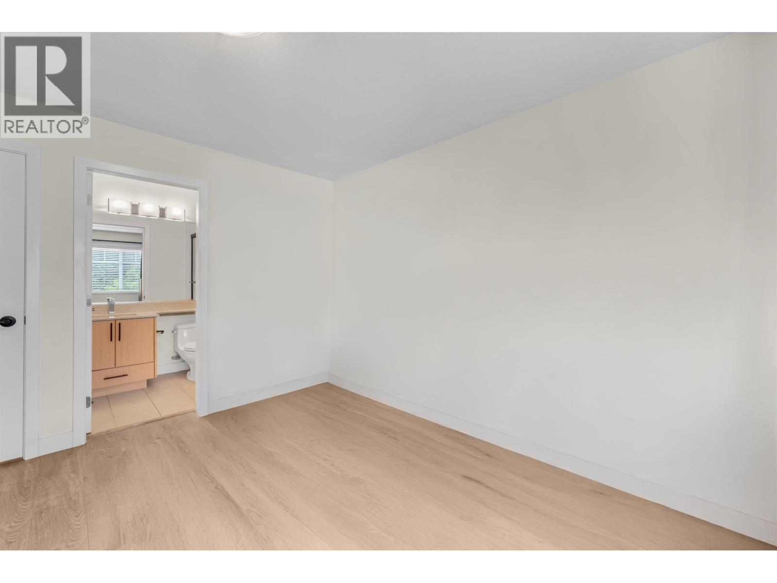 Photo 15 of 206 3888 Norfolk Street, Burnaby BC