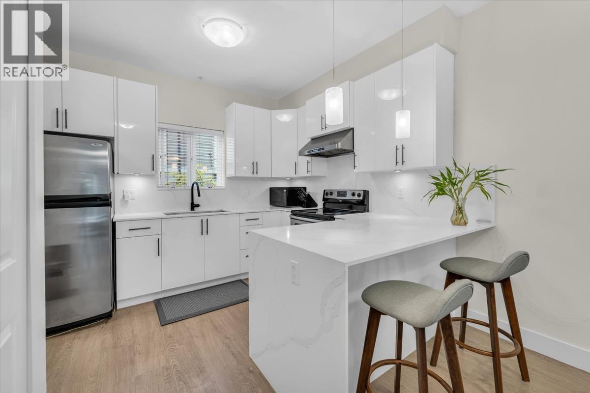 Photo 7 of 206 3888 Norfolk Street, Burnaby BC