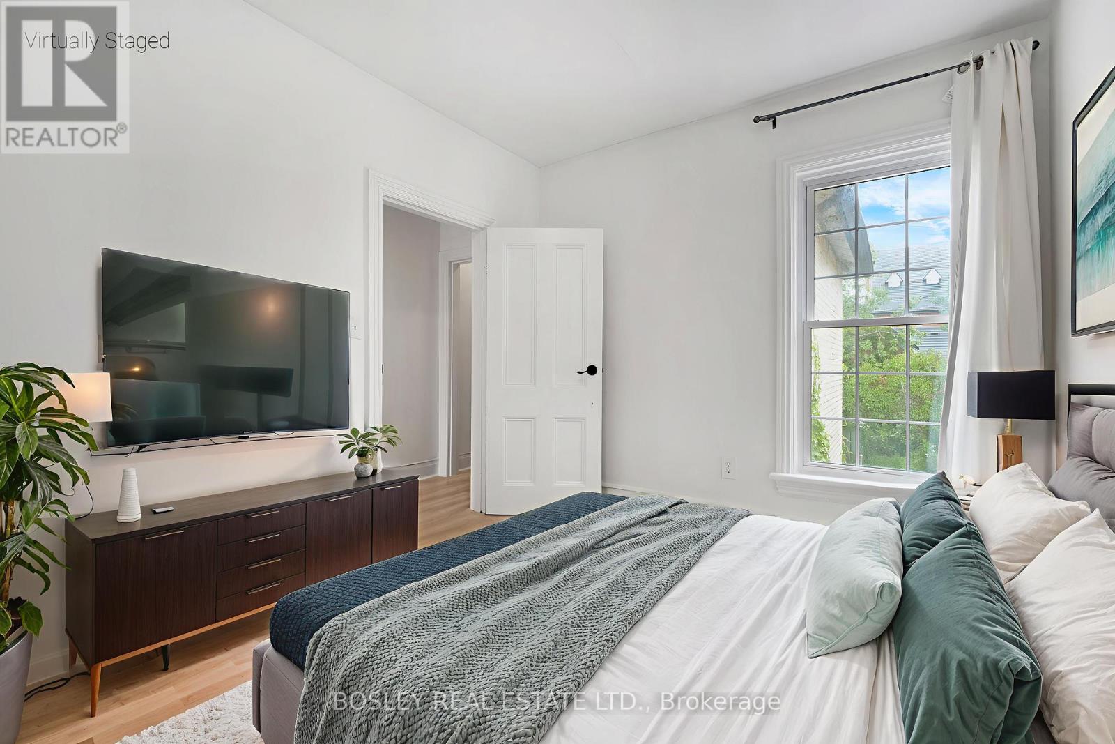 Photo 15 of 175 Macnab Street N, Hamilton ON
