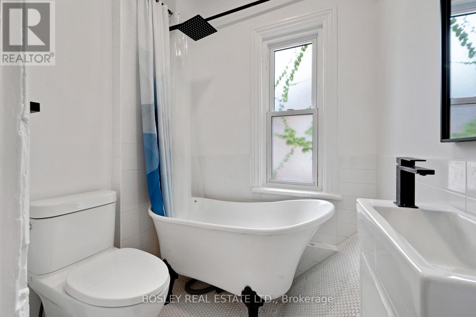 Photo 21 of 175 Macnab Street N, Hamilton ON