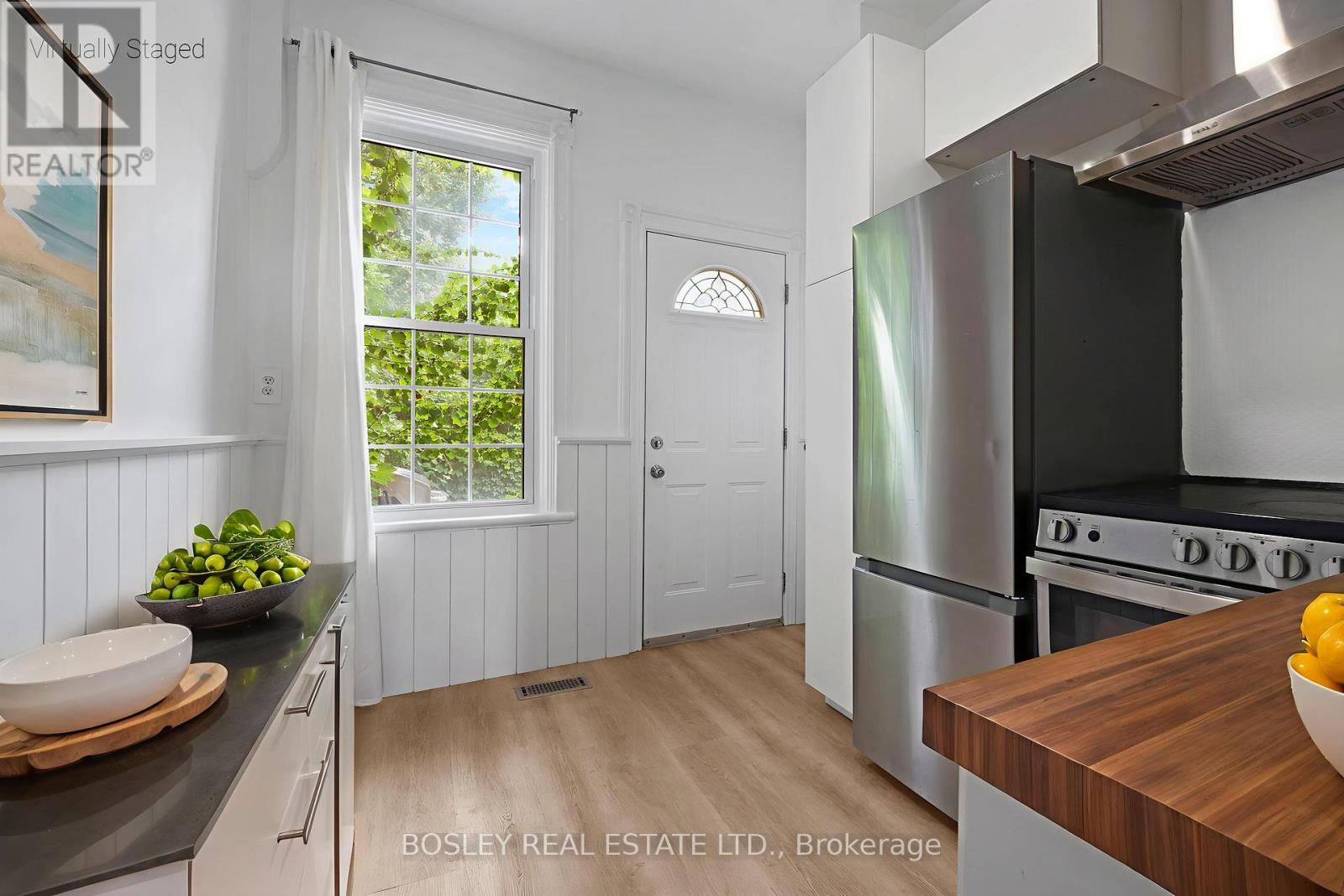 Photo 7 of 175 Macnab Street N, Hamilton ON