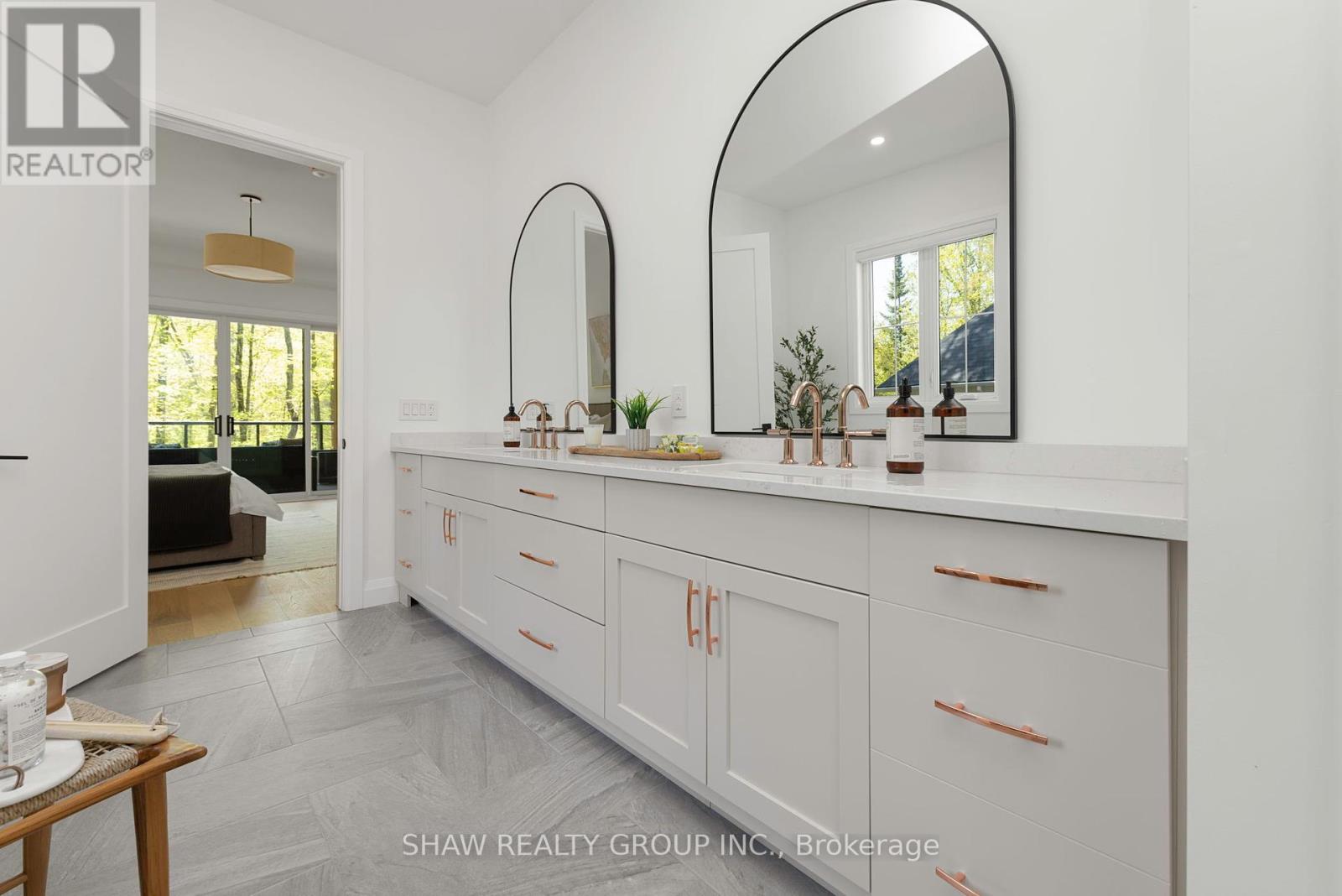 Photo 17 of 14 St Georges Court, Huntsville ON