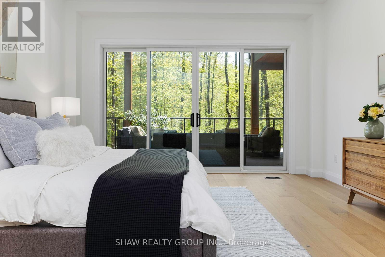 Photo 19 of 14 St Georges Court, Huntsville ON