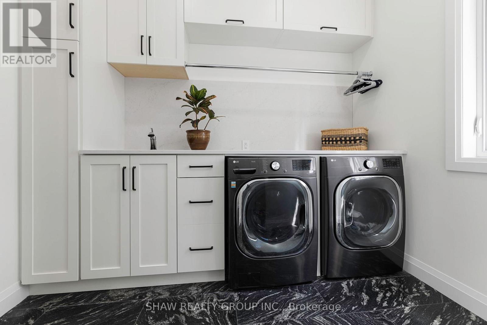Photo 20 of 14 St Georges Court, Huntsville ON