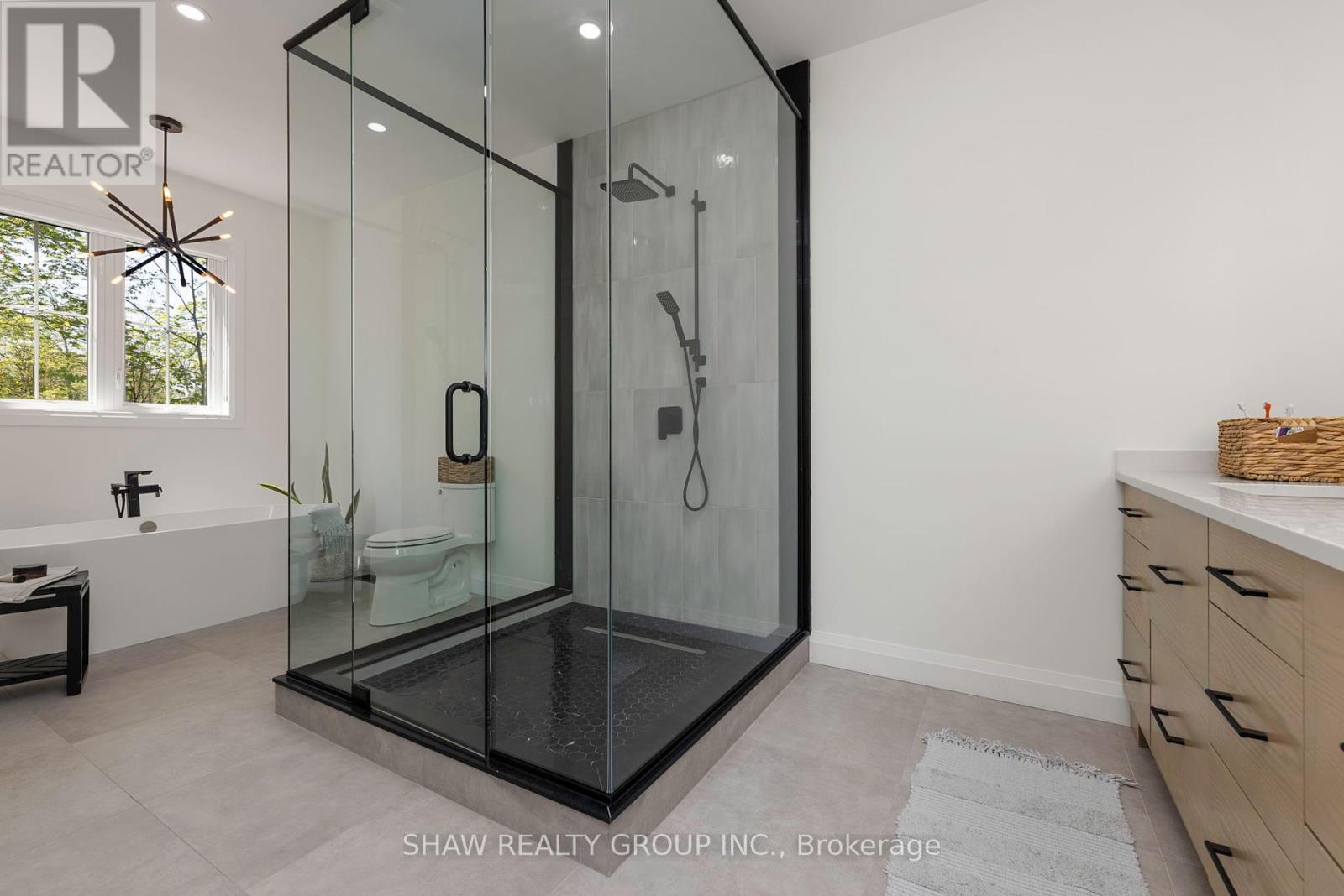Photo 21 of 14 St Georges Court, Huntsville ON