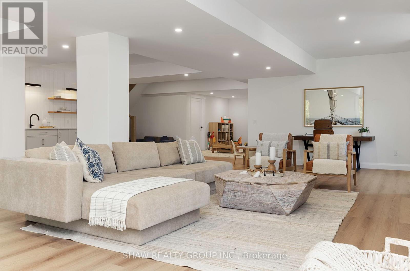 Photo 29 of 14 St Georges Court, Huntsville ON