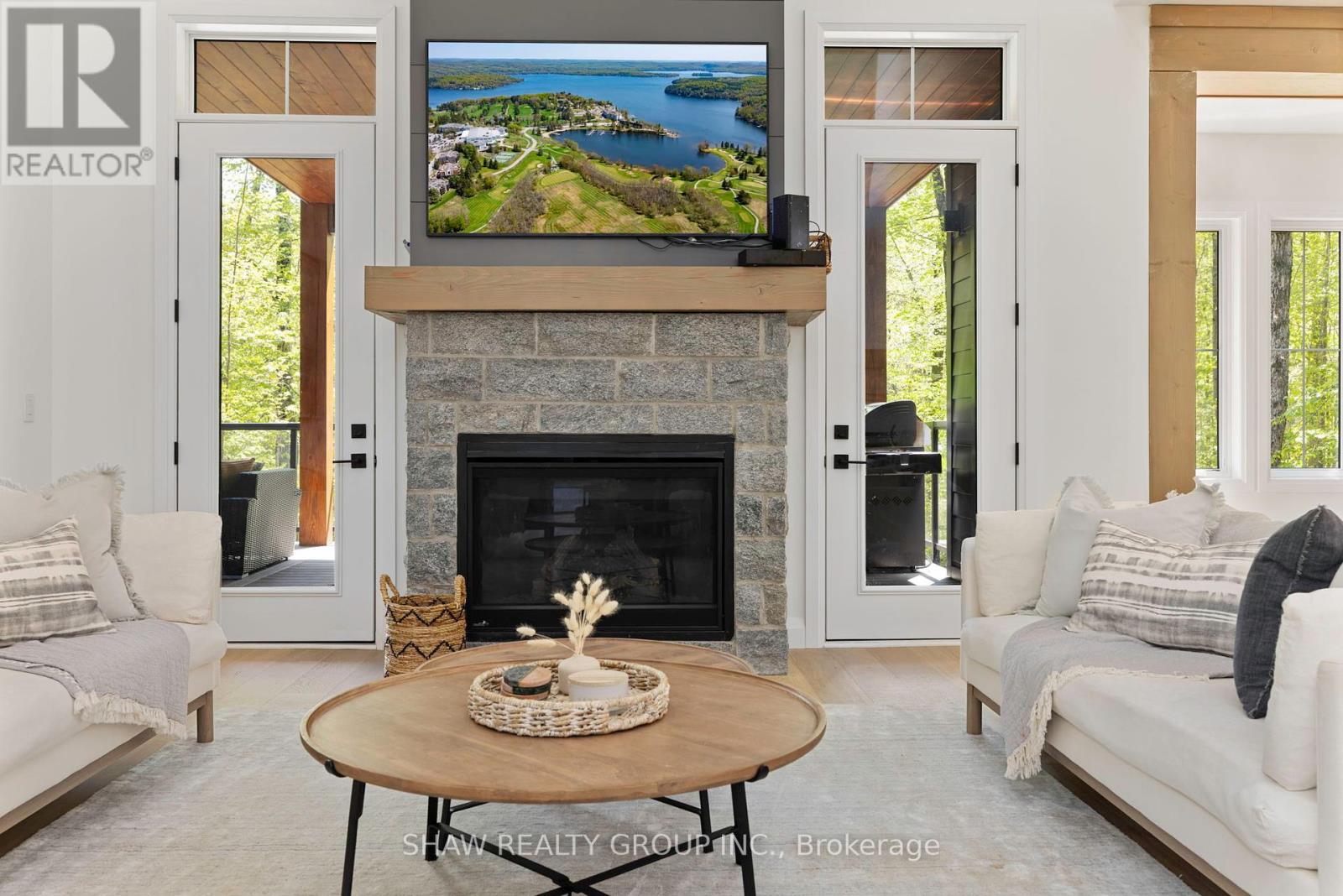 Photo 6 of 14 St Georges Court, Huntsville ON