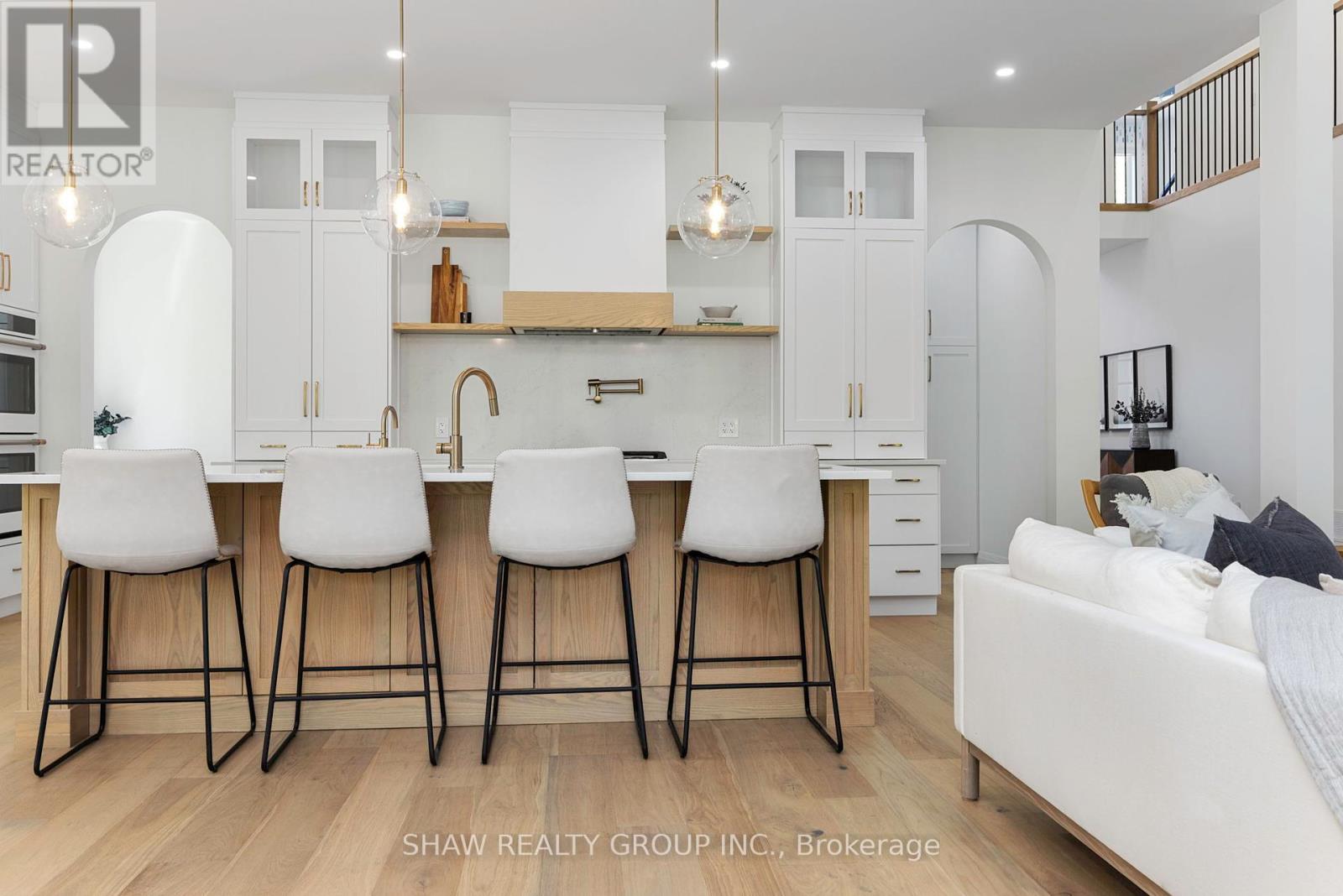 Photo 9 of 14 St Georges Court, Huntsville ON