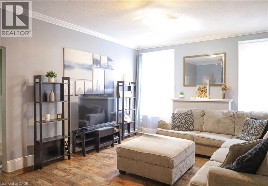 Photo 7 of 231 Dalhousie Street, Brantford ON