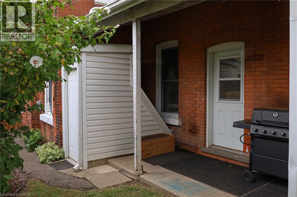 Photo 21 of 231 Dalhousie Street, Brantford ON