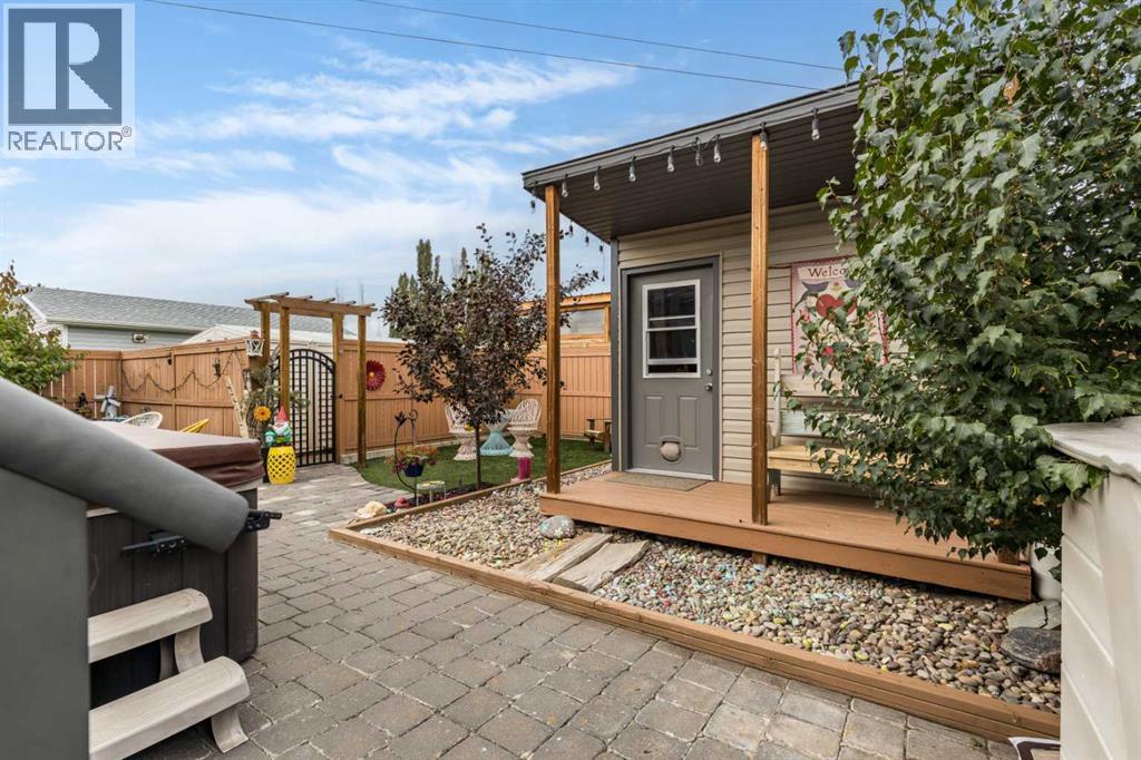 Photo 36 of 60 Terrace Close Ne, Medicine Hat AB