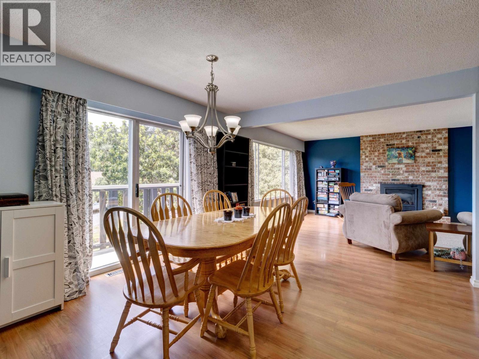 5218 RADCLIFFE ROAD, Sechelt