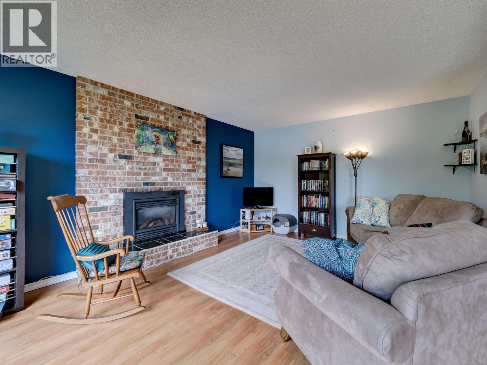 5218 RADCLIFFE ROAD, Sechelt