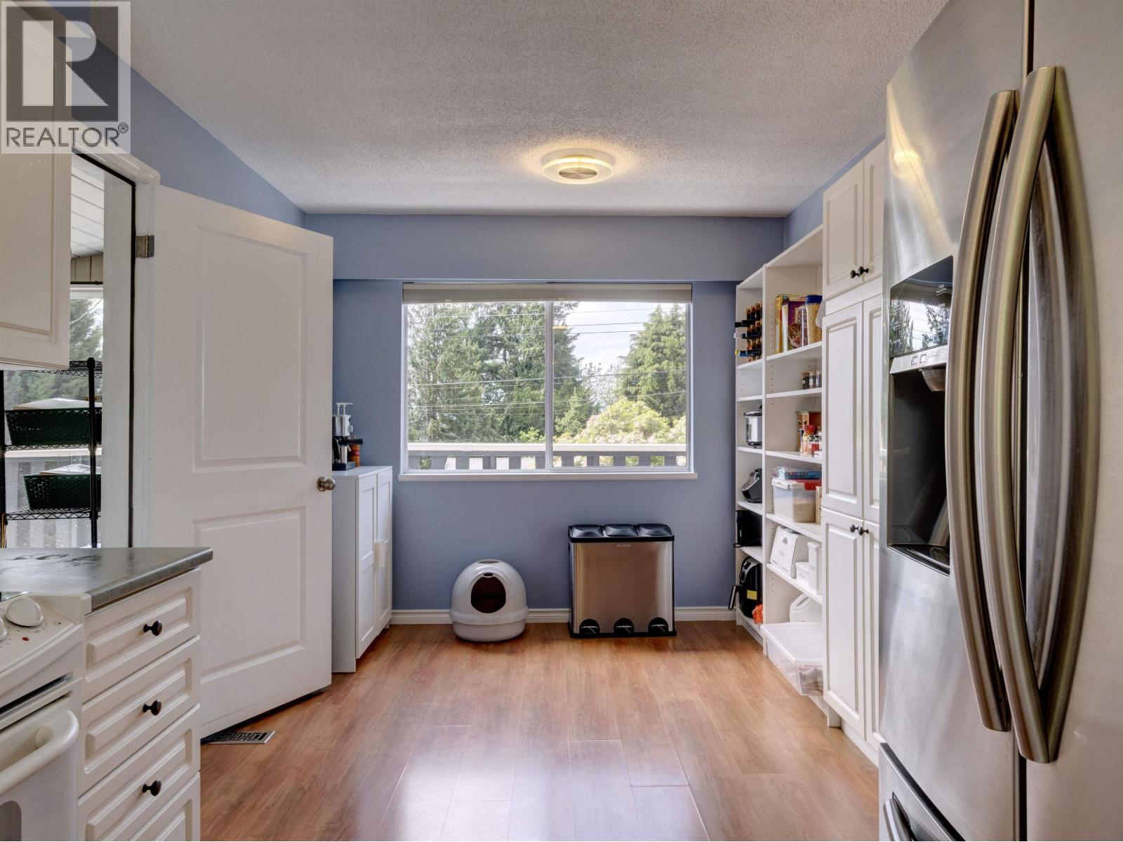 5218 RADCLIFFE ROAD, Sechelt