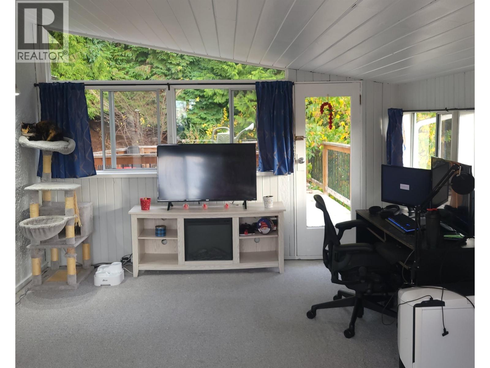 5218 RADCLIFFE ROAD, Sechelt