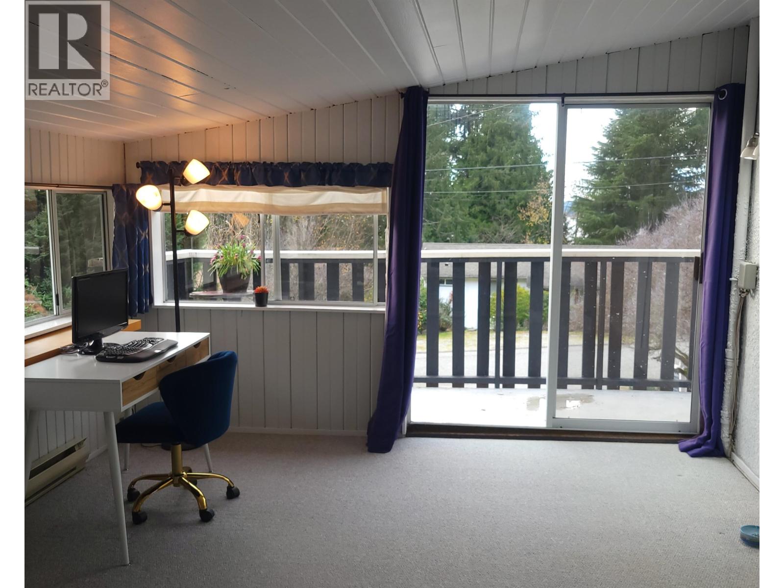 5218 RADCLIFFE ROAD, Sechelt