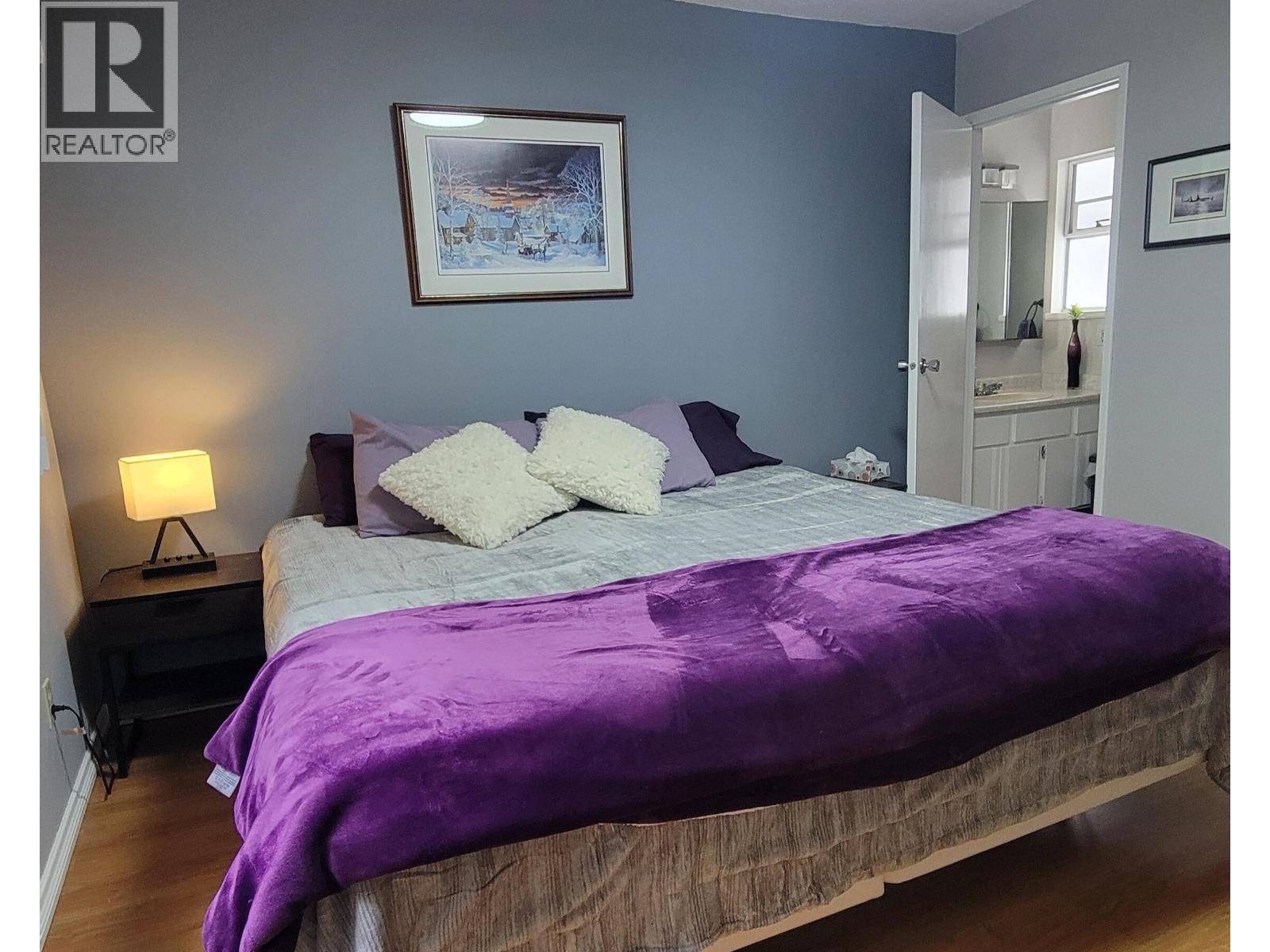 5218 RADCLIFFE ROAD, Sechelt