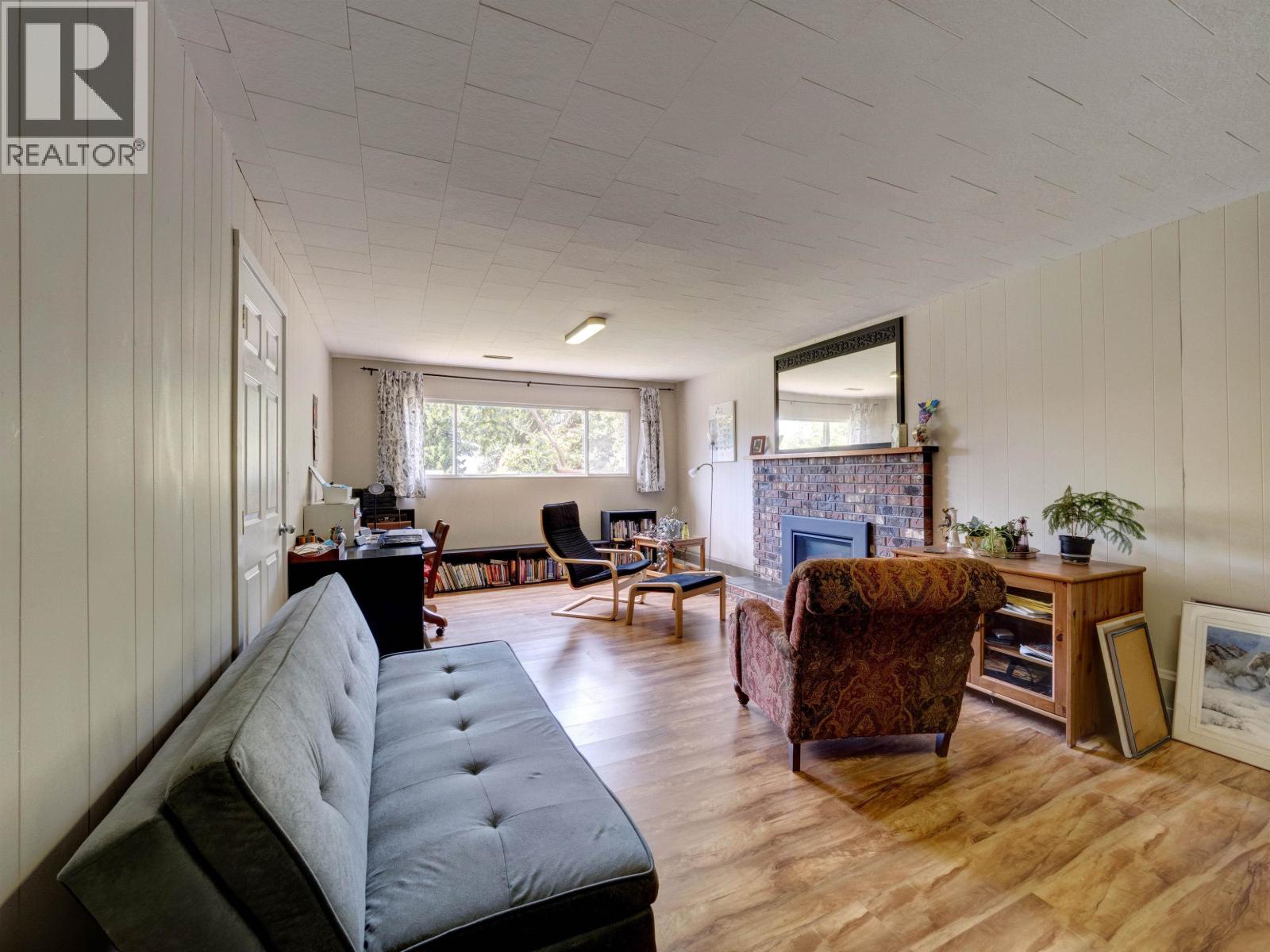 5218 RADCLIFFE ROAD, Sechelt