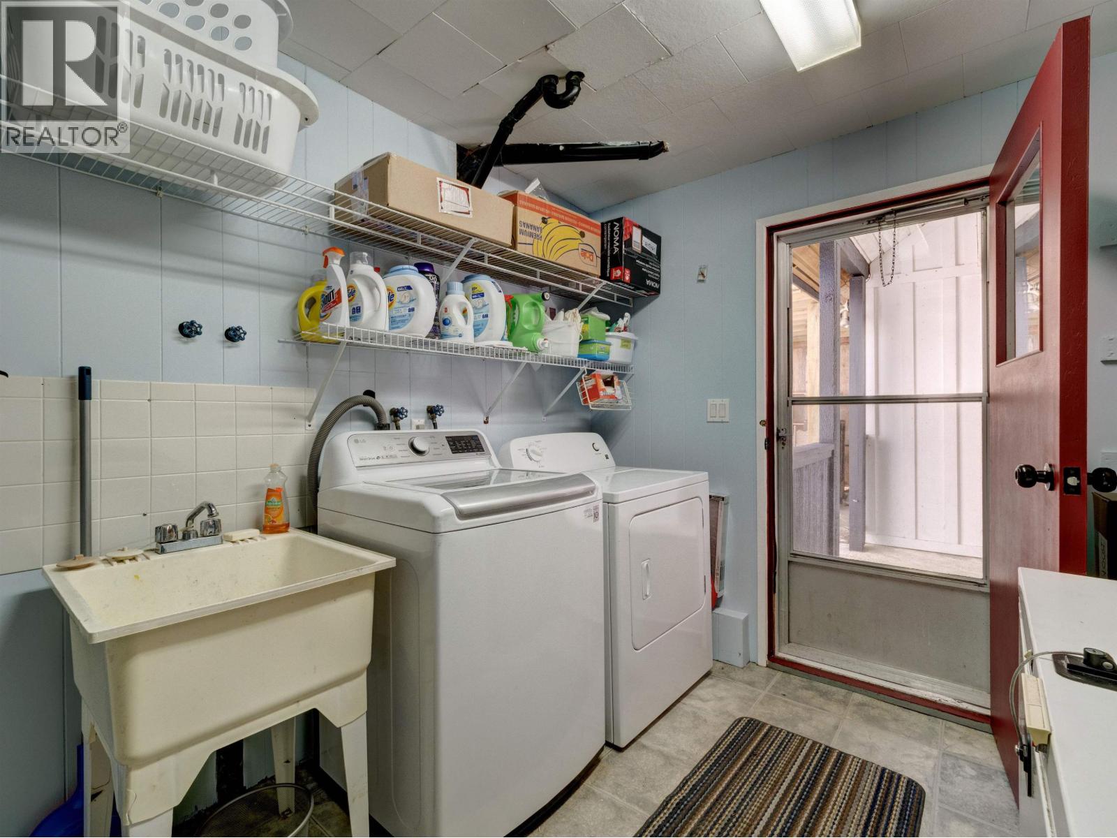 5218 RADCLIFFE ROAD, Sechelt