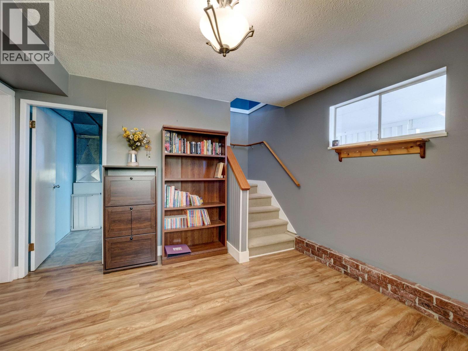 5218 RADCLIFFE ROAD, Sechelt