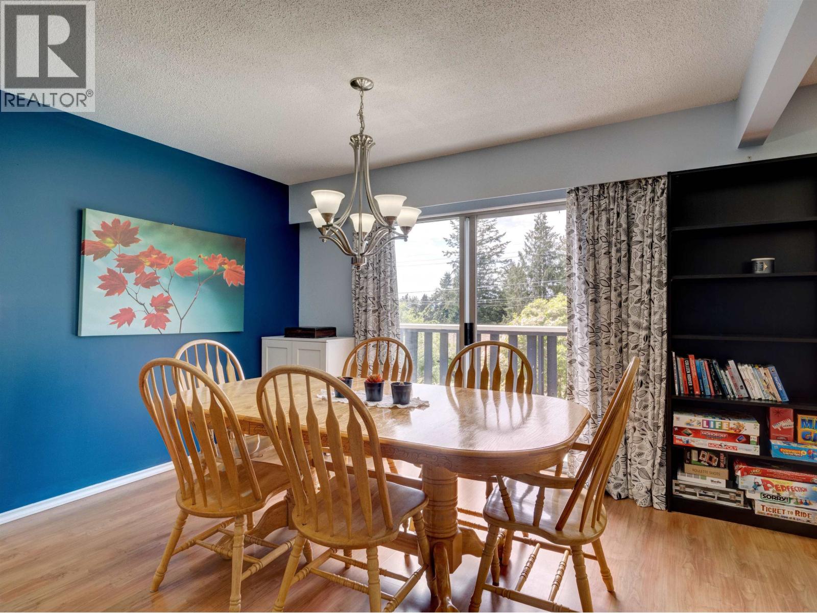 5218 RADCLIFFE ROAD, Sechelt