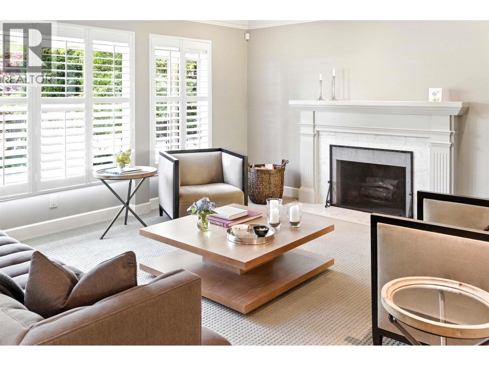 Photo 6 of 4817 Meadfeild Road, West Vancouver BC