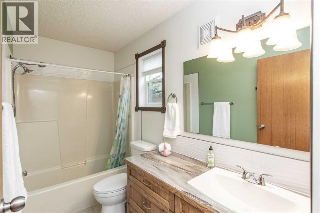 5014 60 Street Close, Lacombe