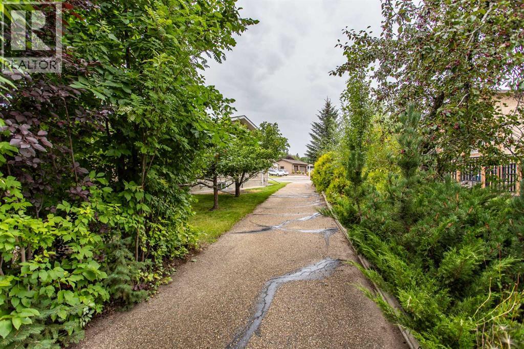 5014 60 Street Close, Lacombe