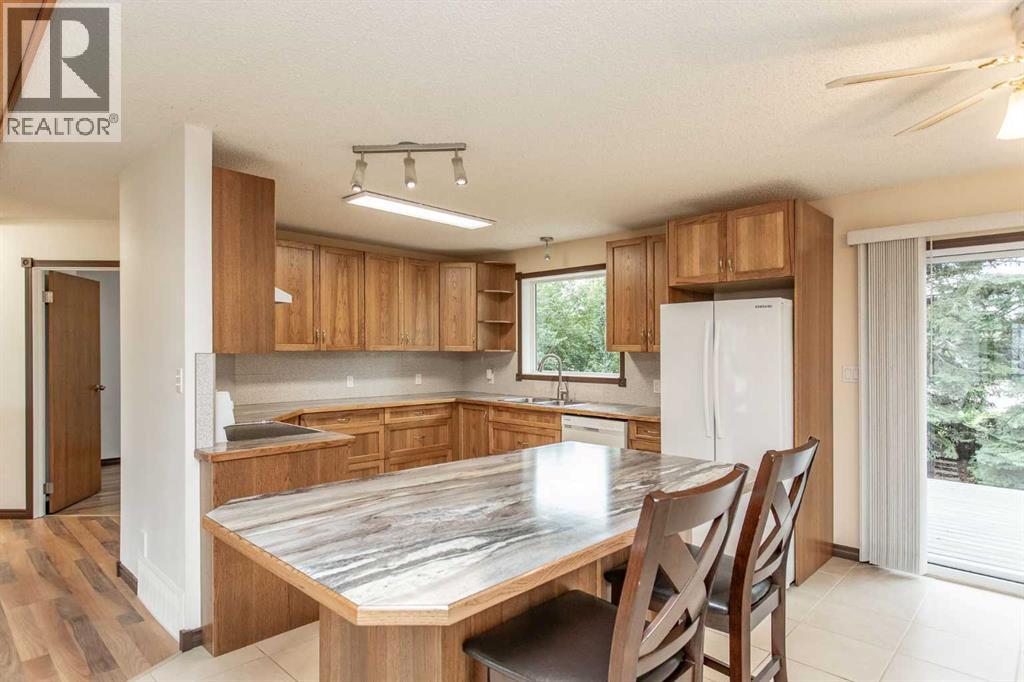 5014 60 Street Close, Lacombe