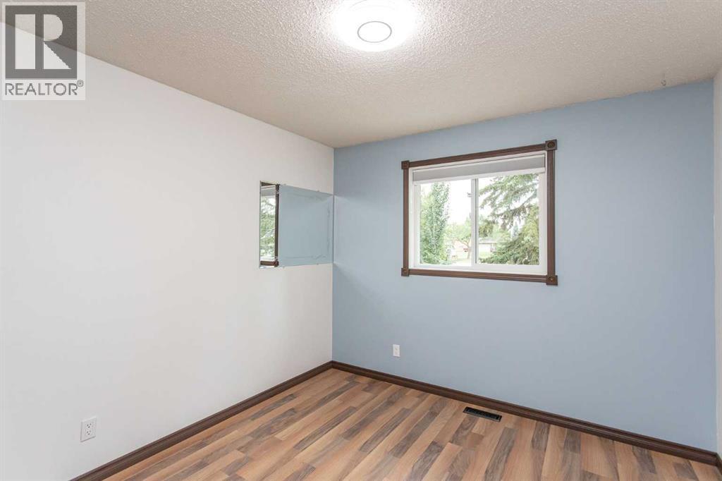 5014 60 Street Close, Lacombe