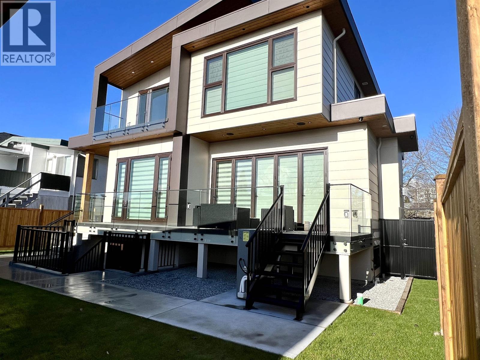 Photo 1 of Basement 3072 E 56th Avenue, Vancouver BC