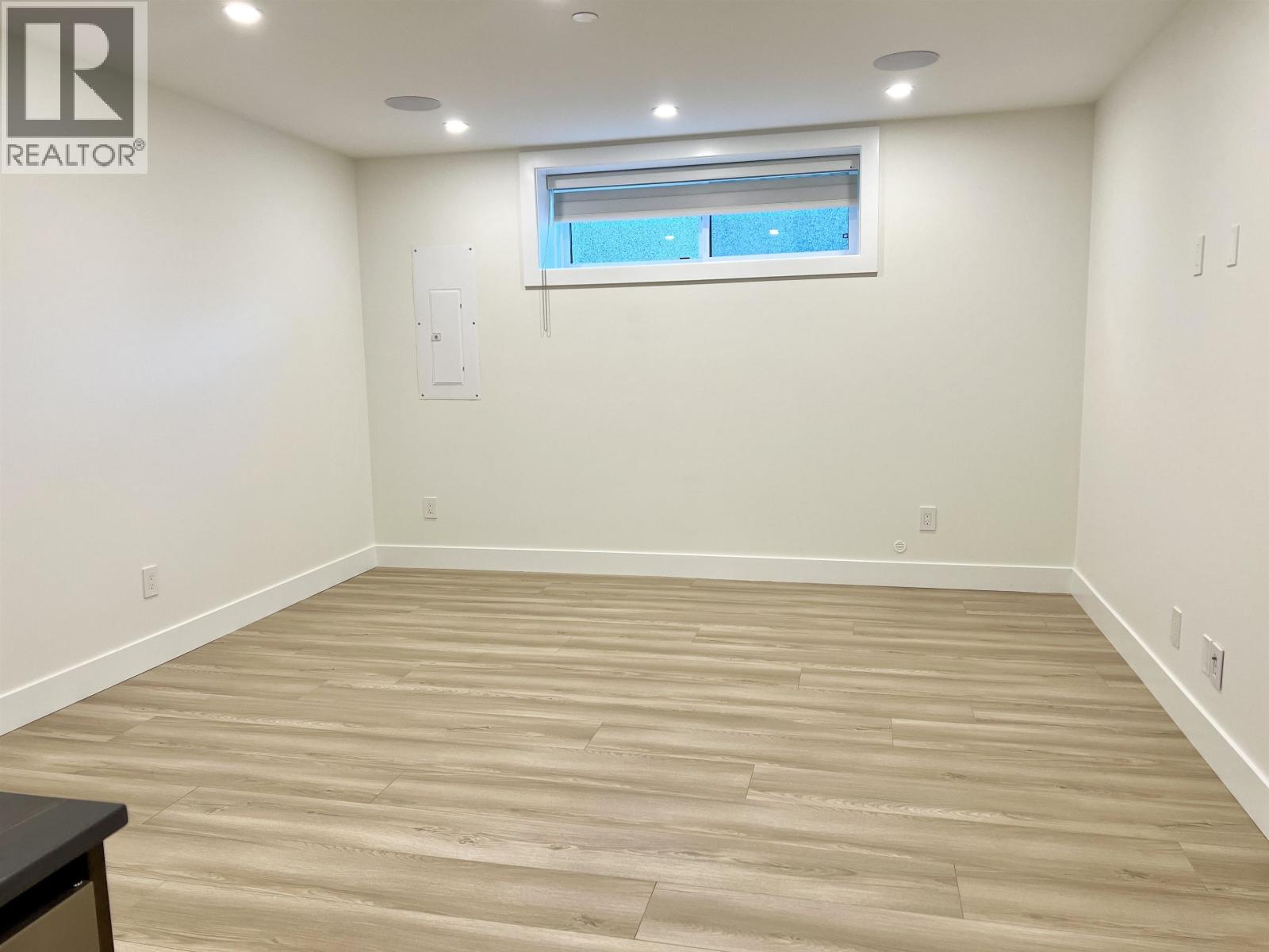 Photo 12 of Basement 3072 E 56th Avenue, Vancouver BC